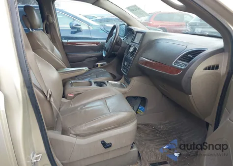 2011 Chrysler Town & Country Limited from USA, damaged, VIN 2A4RR6DG9BR758719